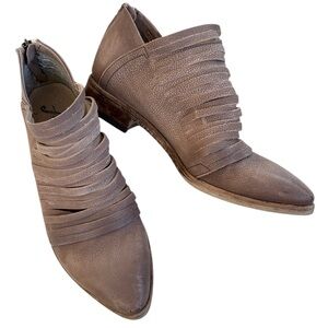 EUC Free People Leather Lost Valley Strappy Booties Size 7.5